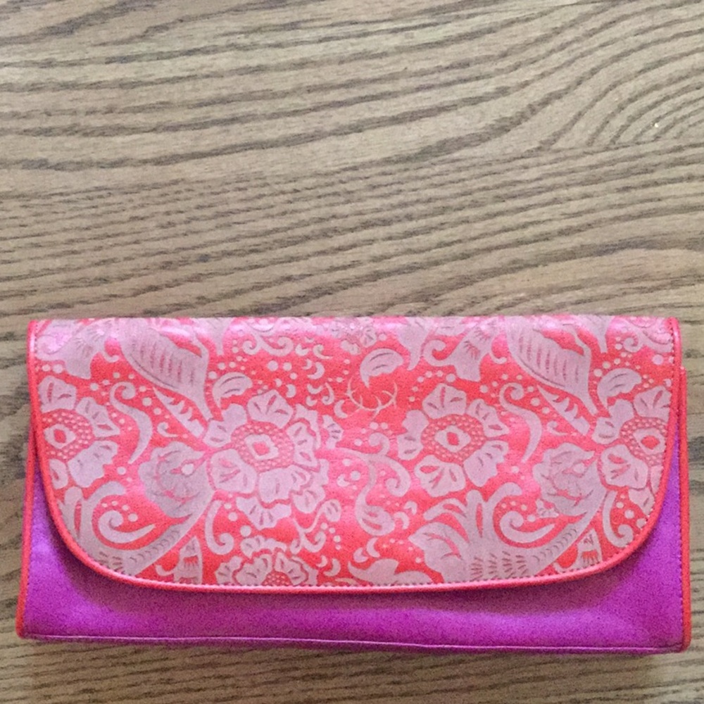 MY WALIT clutch purse or wallet. LIKE NEW!